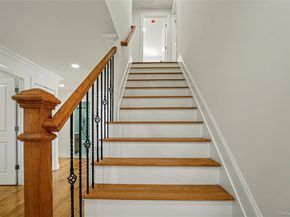 219 Granada Parkway, Lindenhurst NY 11757