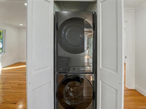 219 Granada Parkway, Lindenhurst NY 11757