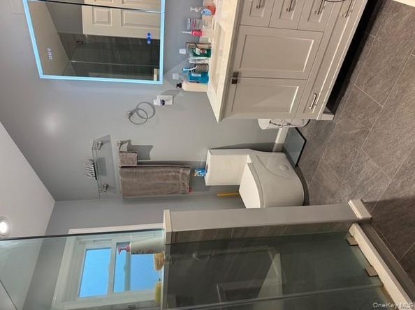 42 Frank Street, North Valley Stream NY 11580