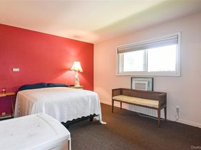 112 Edmunton Drive C4, North Babylon NY 11703