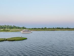 49 Ann Drive E, Freeport NY 11520