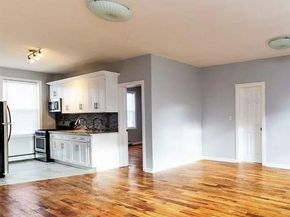 712 E 211th Street, Bronx NY 10467