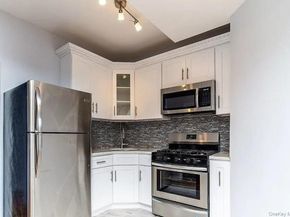 712 E 211th Street, Bronx NY 10467