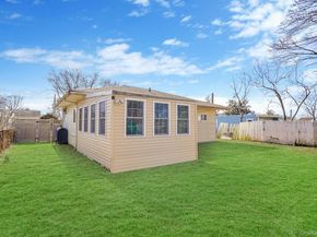22 Somerset Road N, Amityville NY 11701