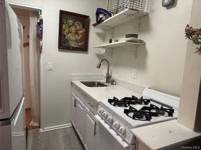 16 Main Street 2Y, East Rockaway NY 11518
