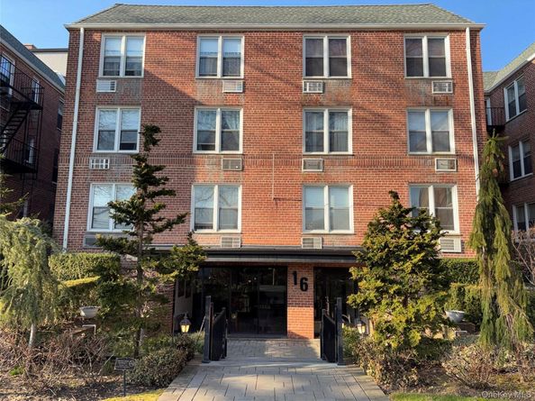 16 Main Street 2Y, East Rockaway NY 11518