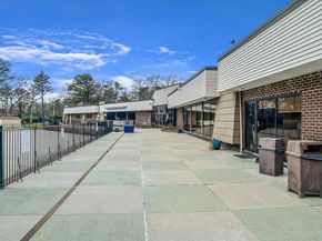 842 Golf Lane, Medford NY 11763