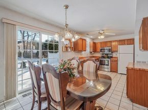 8 Huntington Commons 8, Yaphank NY 11980