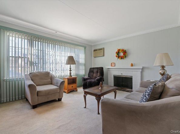 12 Maple Avenue, Bethpage NY 11714
