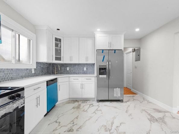 14101 255th Street, Rosedale NY 11422