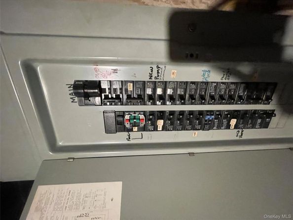 30 Oakcrest Avenue, Middle Island NY 11953