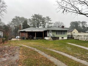 30 Oakcrest Avenue, Middle Island NY 11953