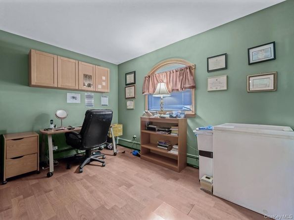 12 Cable Lane, Hicksville NY 11801