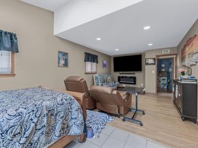 12 Cable Lane, Hicksville NY 11801