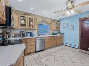 12 Cable Lane, Hicksville NY 11801
