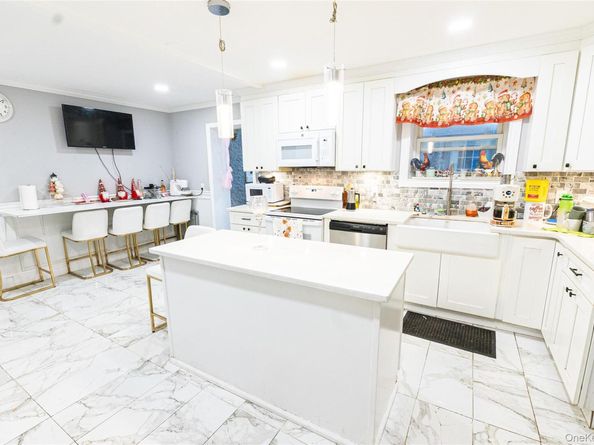 163 Orchard Road, East Patchogue NY 11772