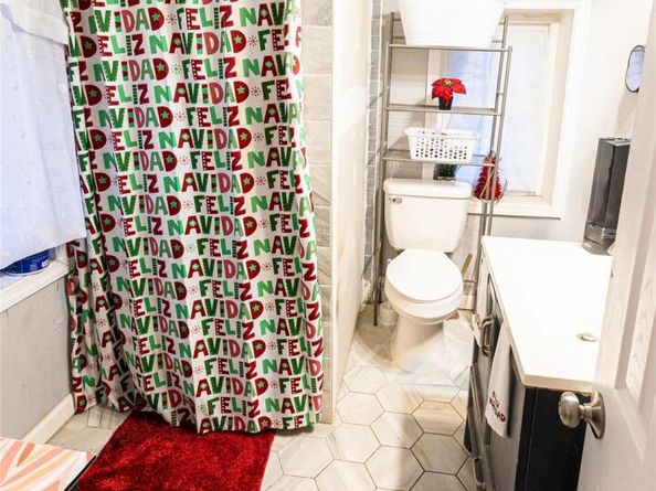 163 Orchard Road, East Patchogue NY 11772