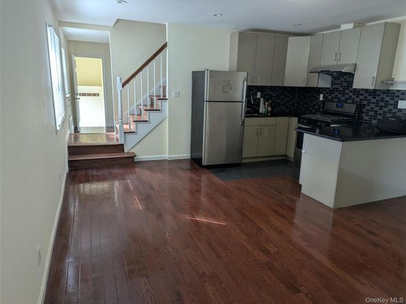 13710 64th Road, Flushing NY 11367