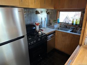 154 Doctors Walk, Cherry Grove NY 11782