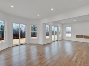 26 Estates Circle, Melville NY 11747