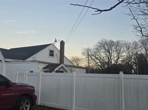 2 Ivy Road, Mastic Beach NY 11951