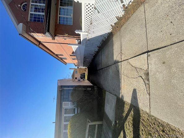 15458 20th Road, Whitestone NY 11357