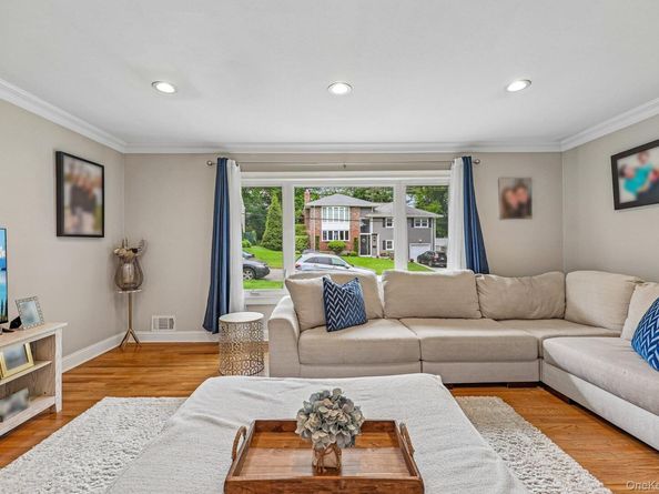 30 Rutledge Road, Scarsdale NY 10583