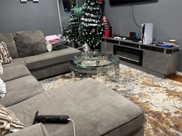 146-15 221st Street, Springfield Gardens NY 11413