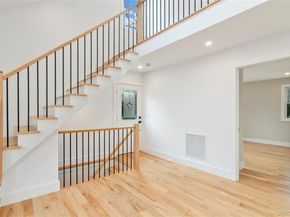 1 Lynnwood Court, Hampton Bays NY 11946