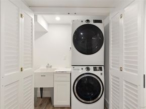 1 Lynnwood Court, Hampton Bays NY 11946