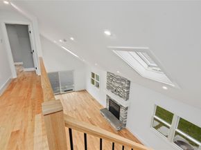 1 Lynnwood Court, Hampton Bays NY 11946