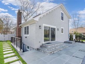 1 Lynnwood Court, Hampton Bays NY 11946