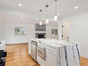 1 Lynnwood Court, Hampton Bays NY 11946