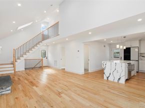 1 Lynnwood Court, Hampton Bays NY 11946