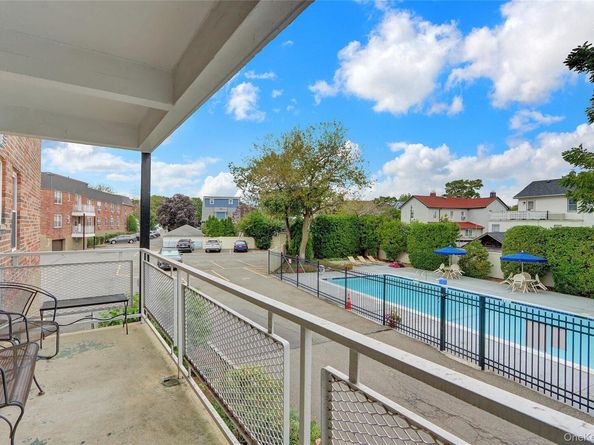 20 Daley Place 104, Lynbrook NY 11563