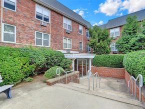 20 Daley Place 104, Lynbrook NY 11563