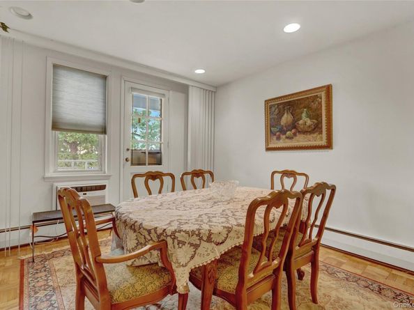 20 Daley Place 104, Lynbrook NY 11563