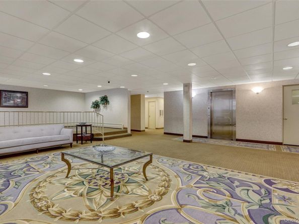 20 Daley Place 104, Lynbrook NY 11563