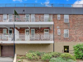 20 Daley Place 104, Lynbrook NY 11563