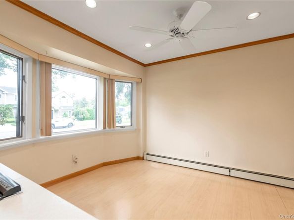 87 Hillturn Lane, Roslyn Heights NY 11577