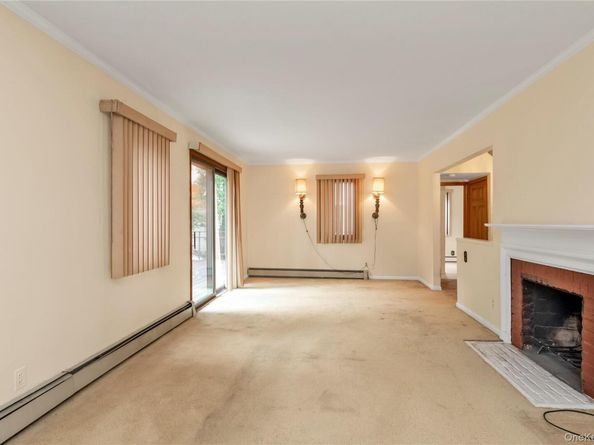 87 Hillturn Lane, Roslyn Heights NY 11577