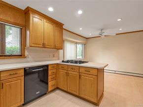 87 Hillturn Lane, Roslyn Heights NY 11577