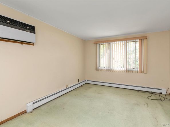 87 Hillturn Lane, Roslyn Heights NY 11577