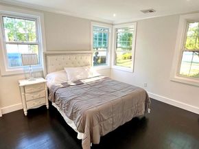 566 Locust Avenue, Oakdale NY 11769