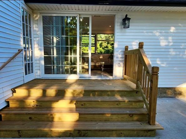 566 Locust Avenue, Oakdale NY 11769