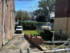2716 Gunther Avenue, Bronx NY 10469