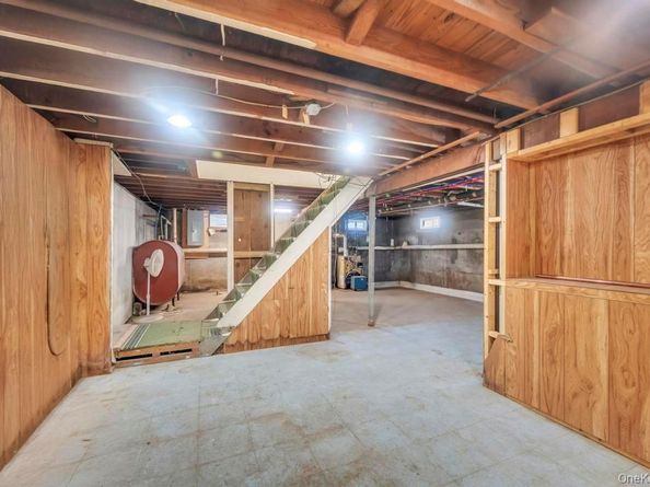 815 Udall Road, West Islip NY 11795