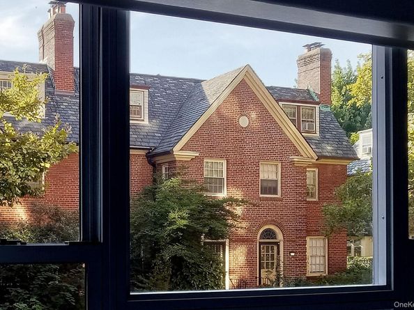 34-41 85th Street 1X, Jackson Heights NY 11372