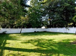 700 W Carl Avenue, Baldwin NY 11510