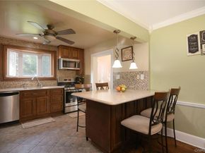 700 W Carl Avenue, Baldwin NY 11510